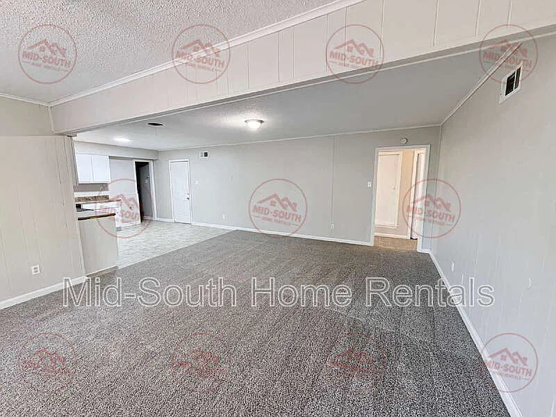 3 bed, 1.5 bath, 1510 sqft, $1,250 — Photo 3