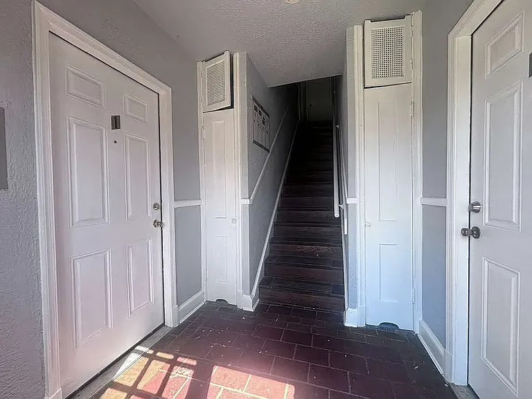 150 36th St NE — Photo 29