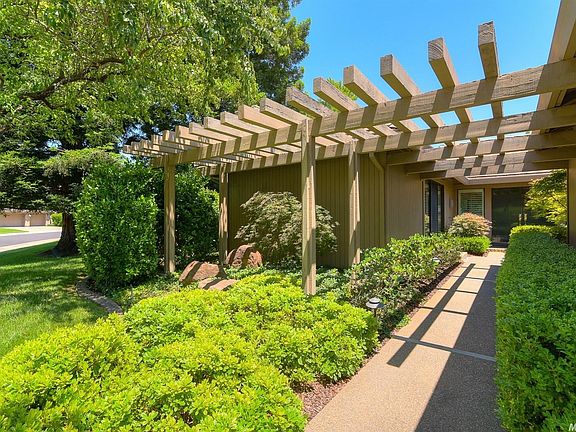3rd image of 11448 Hesperian Cir