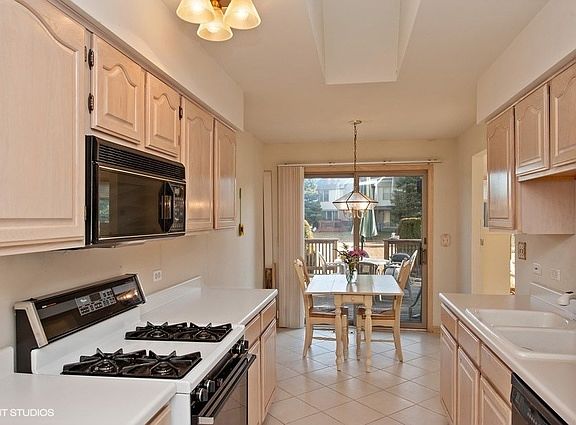 5th image of 19 Aegina Dr