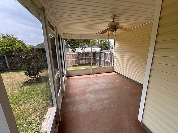 4th image of 4341 Sandy Springs Dr