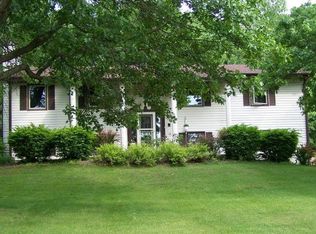 N4160 Rory Rd, Poynette, WI 53955