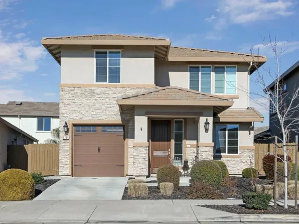 2735 Carnation Way, Lodi, CA 95242