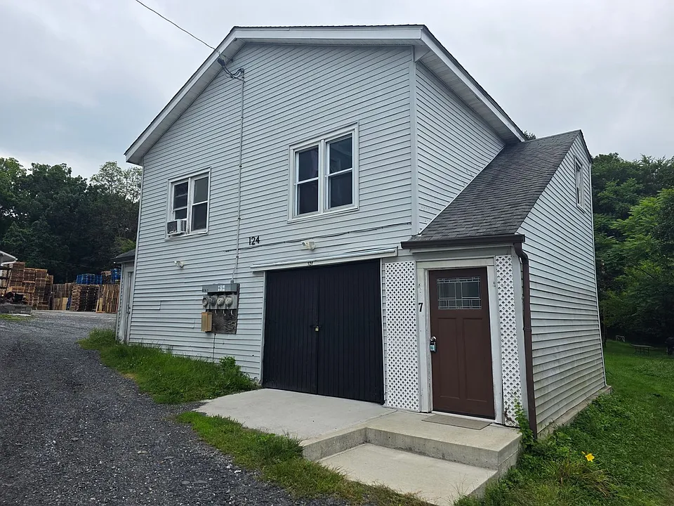 122-128 Mount Airy Rd