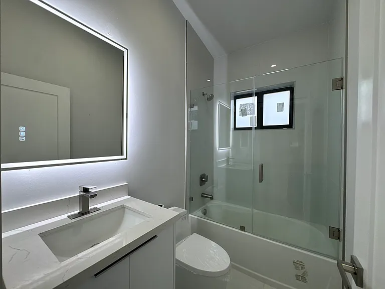 1882 Coral Point Dr — Photo 31