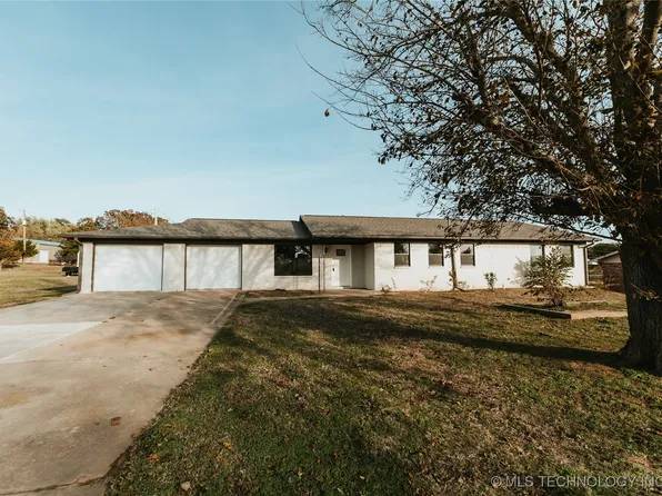 2022 N Reeves Rd, Pawnee, OK 74058