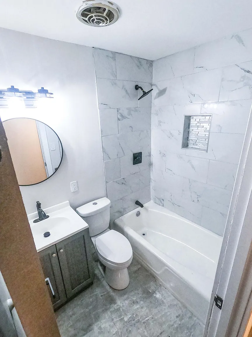15441 E End St photo 1