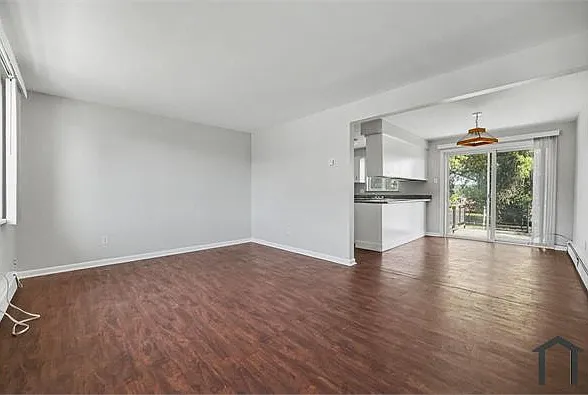 10425 W 62nd Pl — Photo 1