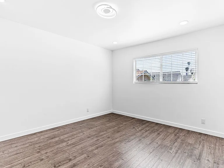 317 Tennyson Rd — Photo 13