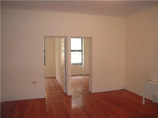 Rented by Giladi Realty | media 19