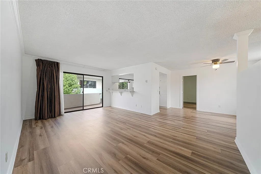2 bed, 1065 sqft, $2,995 — Photo 2