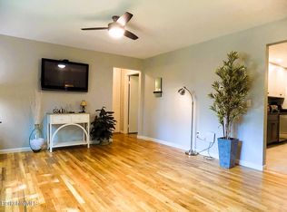 4 Morgan Mnr APT 1, Lenox, MA 01240