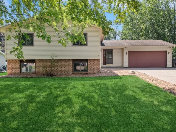 533 79th Ave N, Brooklyn Park, MN 55444
