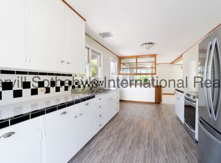 1411 Mokulua Dr, Kailua, HI 96734
