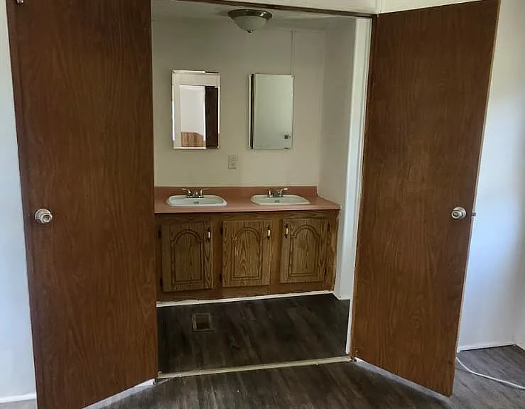 8364 Cedar St — Photo 64