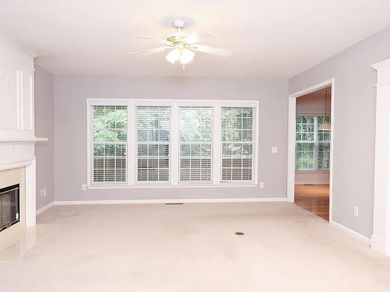 6335 Waveland Dr — Photo 2