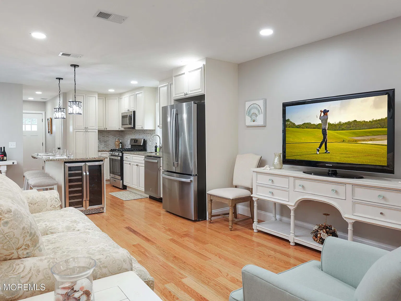 3 bed, 1316 sqft, $4,000 — Photo 3