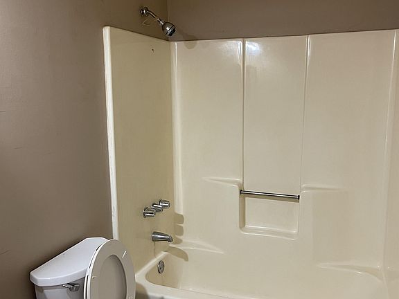4th image of 6823 Tiki Ln APT 1