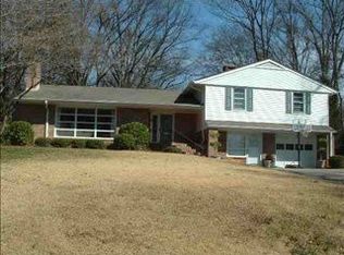 11 Balentine Dr, Greenville, SC 29605