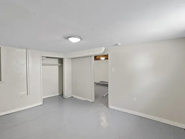 7007 Paisley Dr — Photo 16