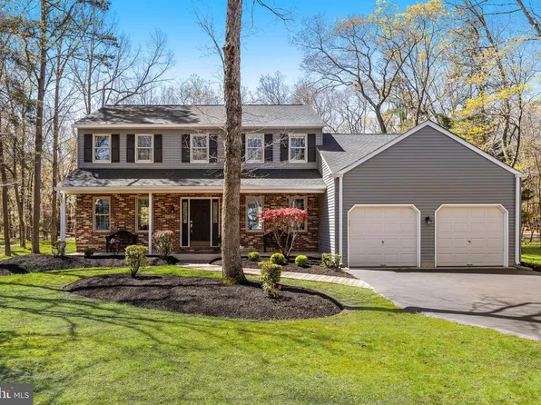 29 Shining Star Ct, Medford, NJ 08055