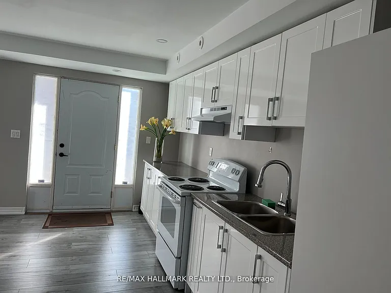 3029 Finch Ave W #14 — Photo 3