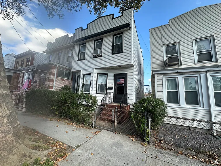 2-bedroom apartment for sale in Ozone Park