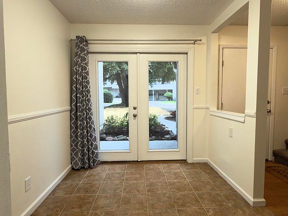 4th image of 8705 Olde Colony Trl