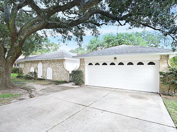 2nd image of 11230 Monique Dr