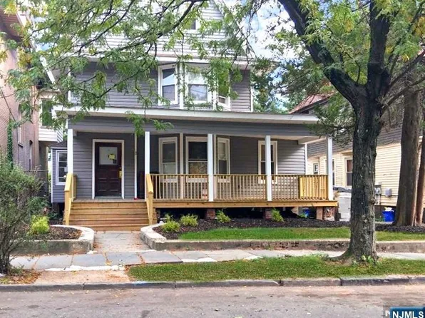 46-48 Osborne Ter, Newark, NJ 07108