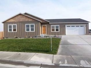 2186 NW Overlook Dr, Hermiston, OR 97838