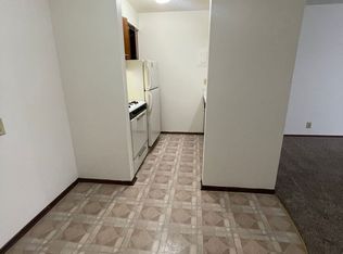 765 Russell Rd #205, Waterloo, IA 50701