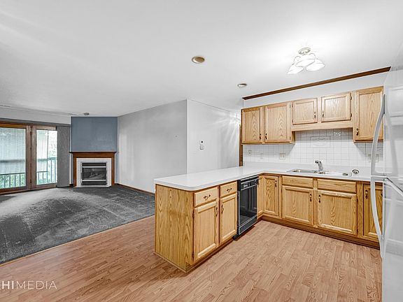 3rd image of 9324 Spring Creek Dr Unit 7