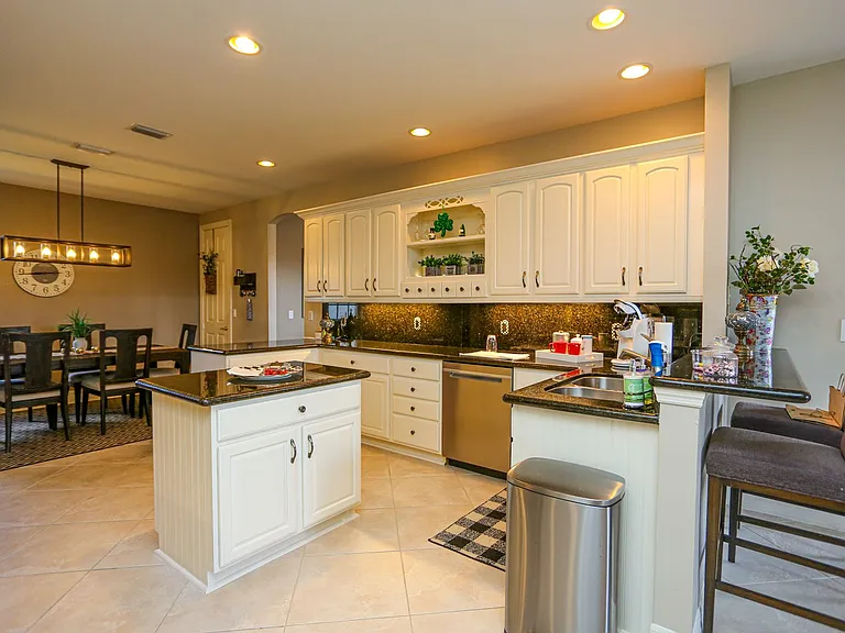 5945 Paradise Cir — Photo 42