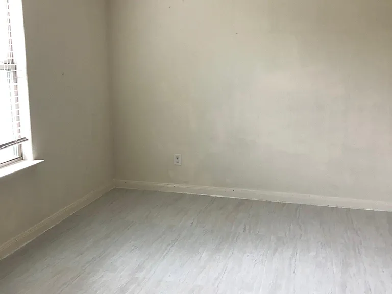 3115 Elam St — Photo 3