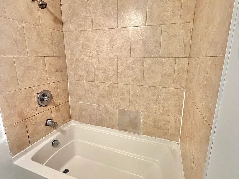 33 Fulton Ave #1 — Photo 6