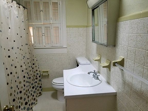 3rd image of 204 N Bartow St