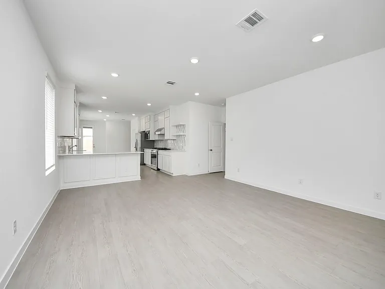 1062 Blue Stone Dr — Photo 14