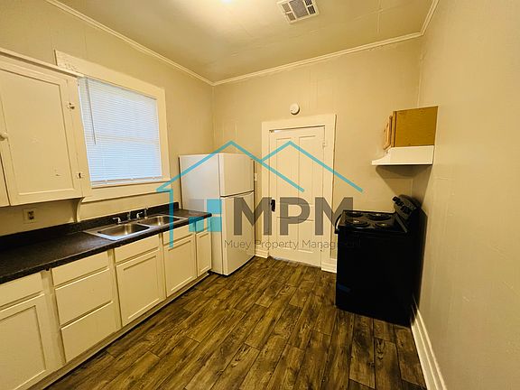 2nd image of 102 S 2nd St #B