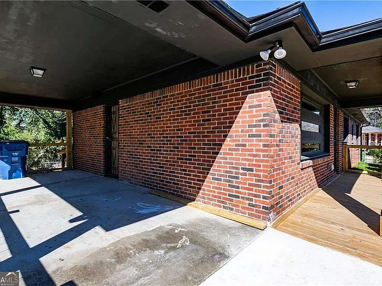228 W Simon Ter NW — Photo 30
