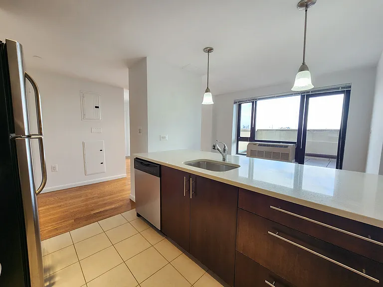 2638 21st St #3G — Photo 28