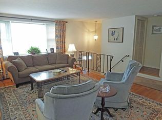 115-117 Cowing St, West Roxbury, MA 02132