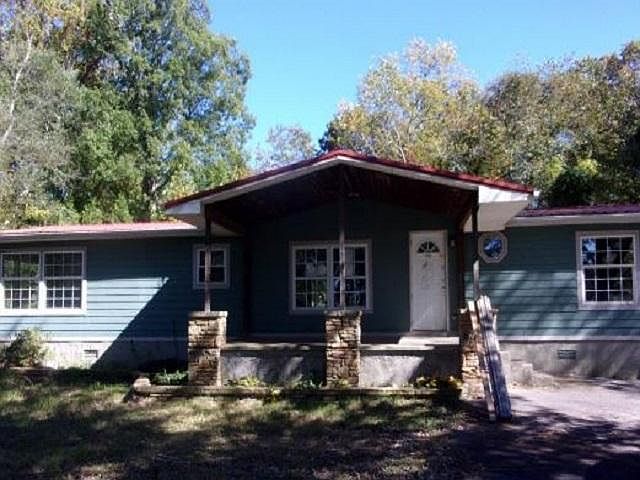 1st image of 510 Crescent Way