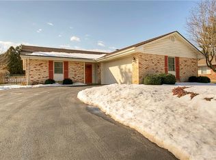 1004 Old Stone Ct, Dayton, OH 45459