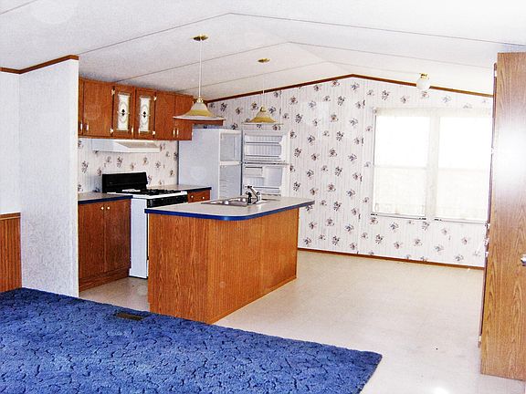 3rd image of 2077 Old Highway 66 Lot C