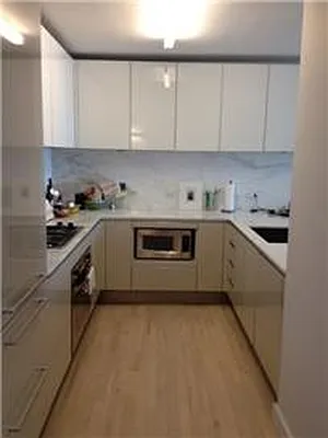 Rented by RELO REDAC INC. | media 8