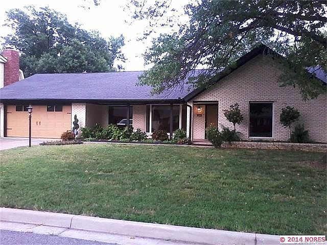 1st image of 4637 S Maplewood Ave