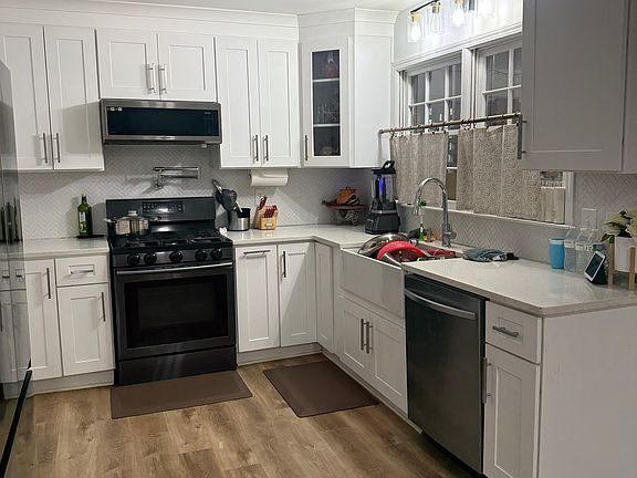 4th image of 3457 Sweetwater Dr