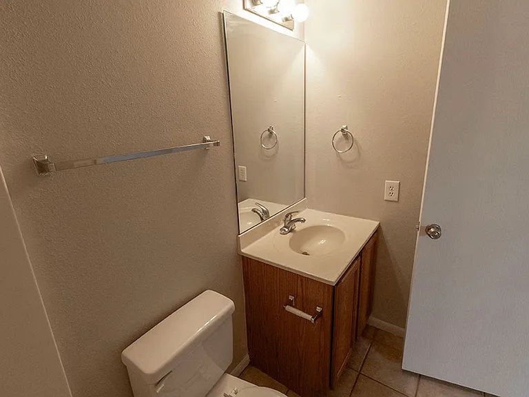5808-5810 Canaveral Dr — Photo 21
