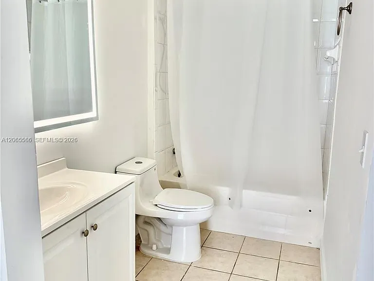 8010 N Nob Hill Rd #102 — Photo 13